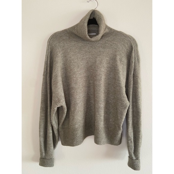 H&M Sweaters - H&M Sweater